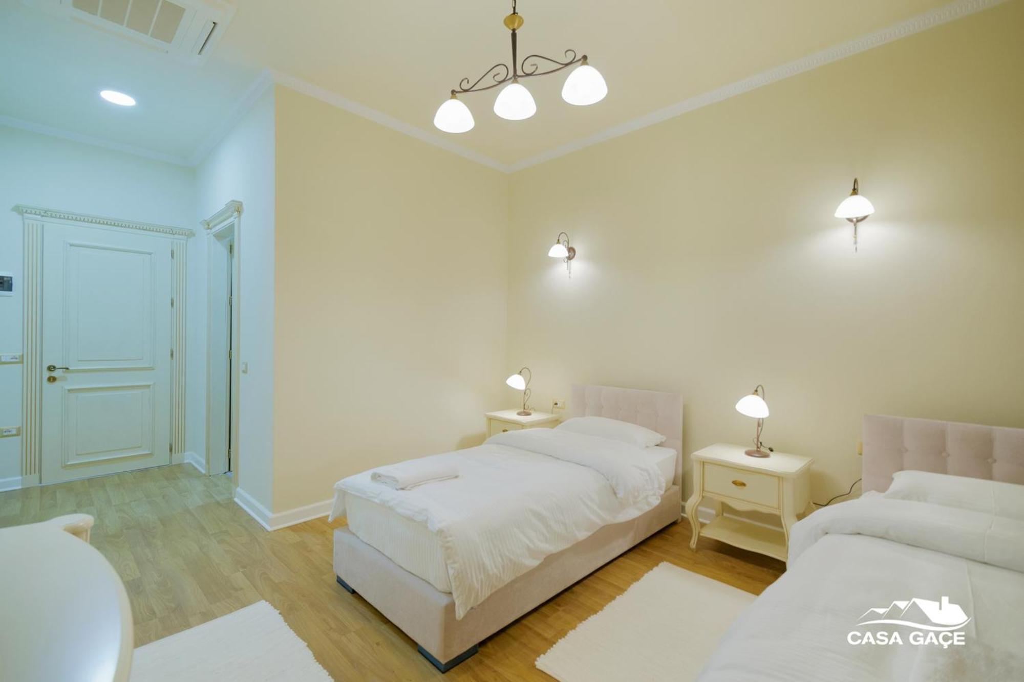 Casa Gace Hotel Корча Екстериор снимка