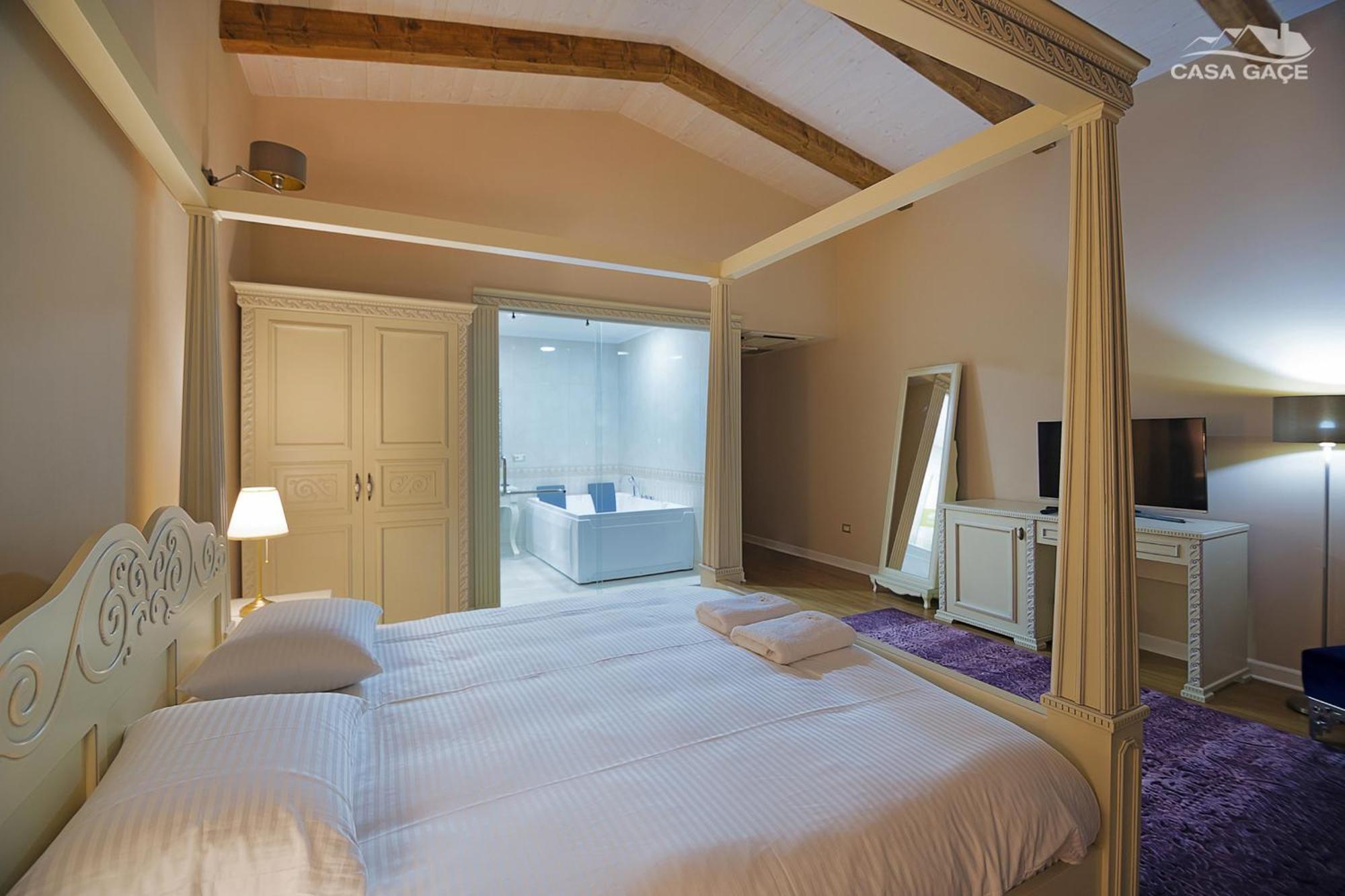 Casa Gace Hotel Корча Екстериор снимка