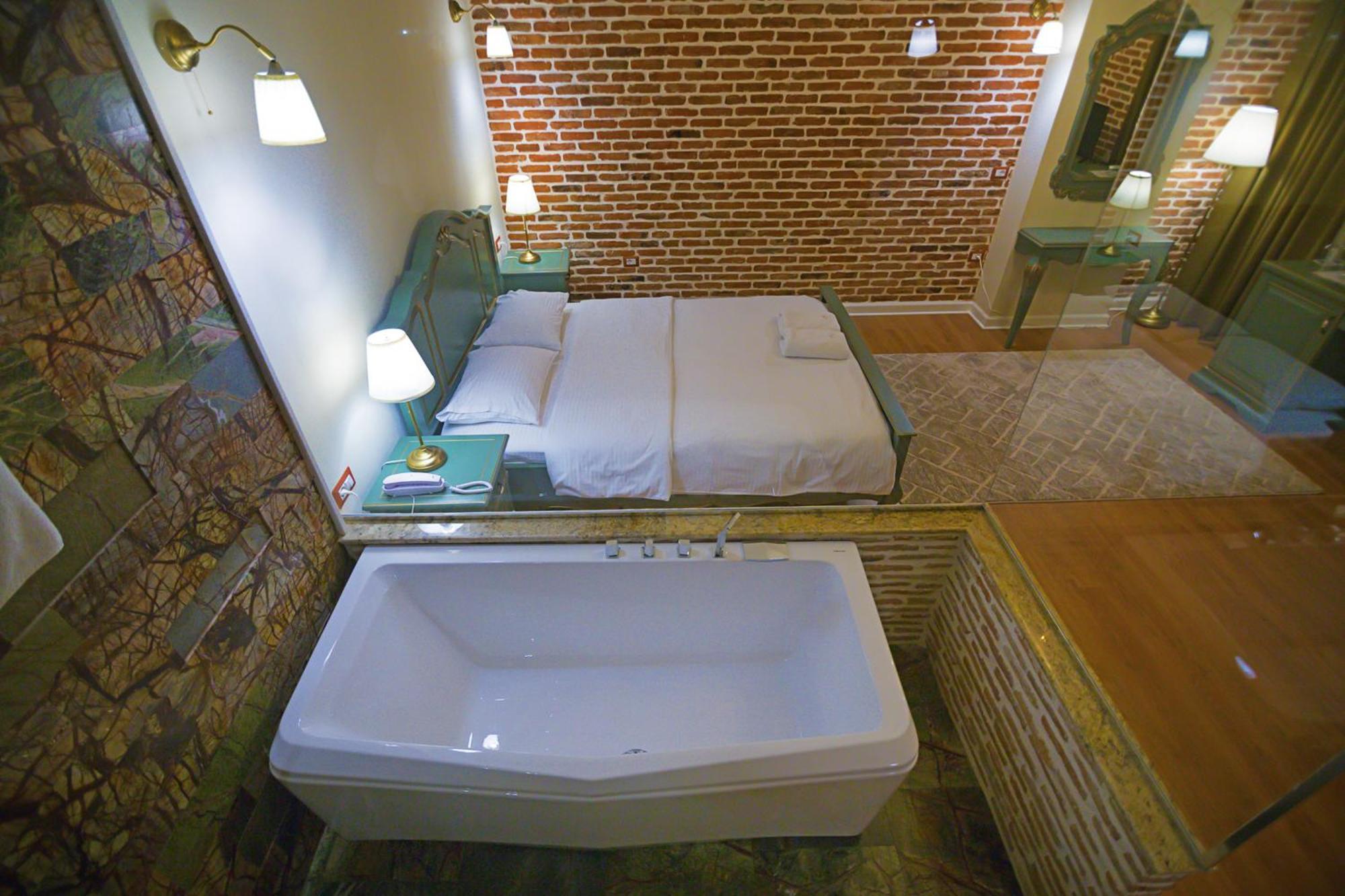Casa Gace Hotel Корча Екстериор снимка
