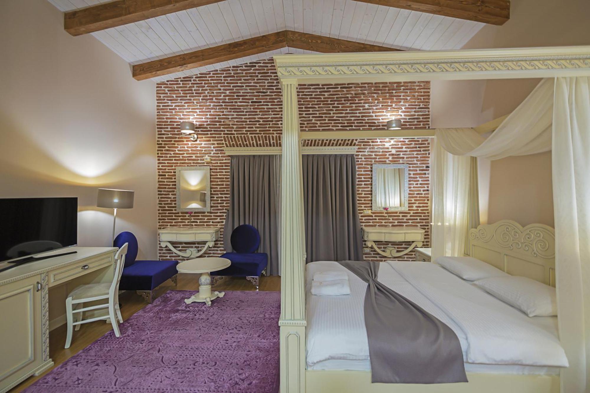 Casa Gace Hotel Корча Екстериор снимка