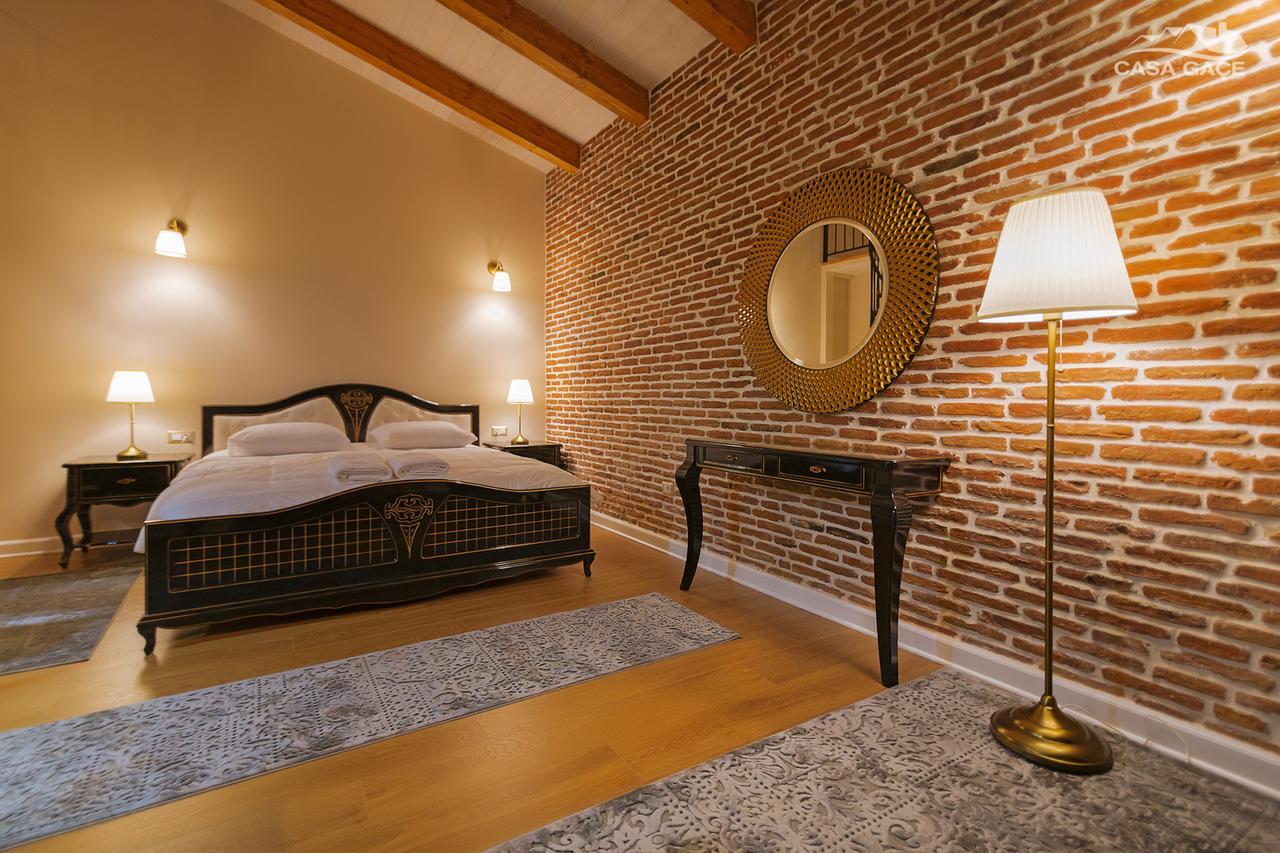Casa Gace Hotel Корча Екстериор снимка