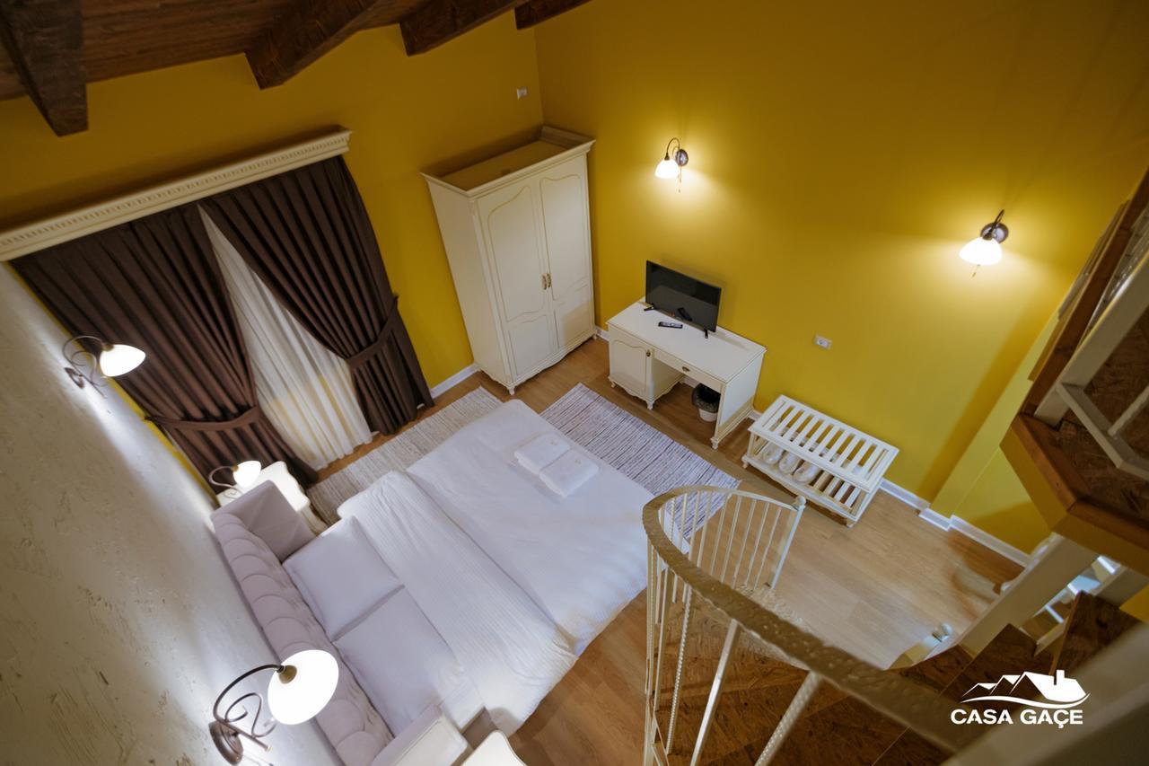 Casa Gace Hotel Корча Екстериор снимка