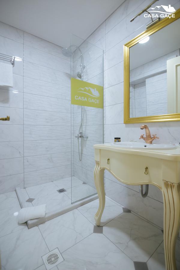 Casa Gace Hotel Корча Екстериор снимка
