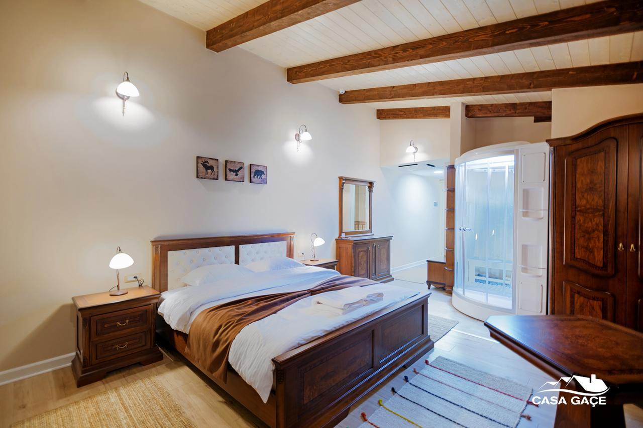 Casa Gace Hotel Корча Екстериор снимка