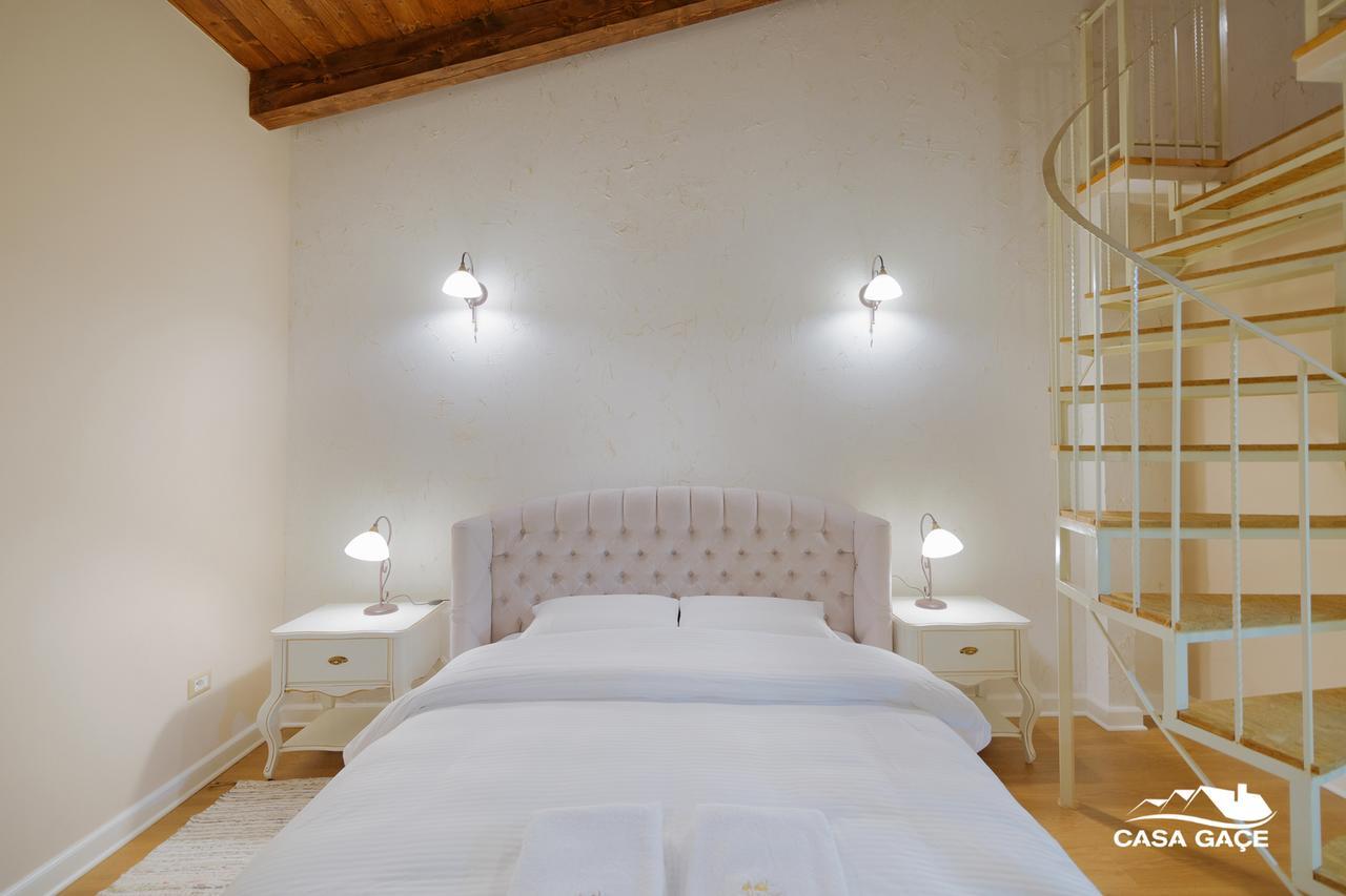 Casa Gace Hotel Корча Екстериор снимка