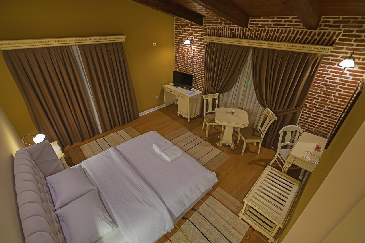 Casa Gace Hotel Корча Екстериор снимка